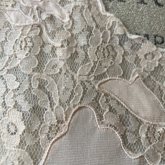 Vintage Contessa peach nylon nightgown with lace scoop neck size M - Picture 3 of 13